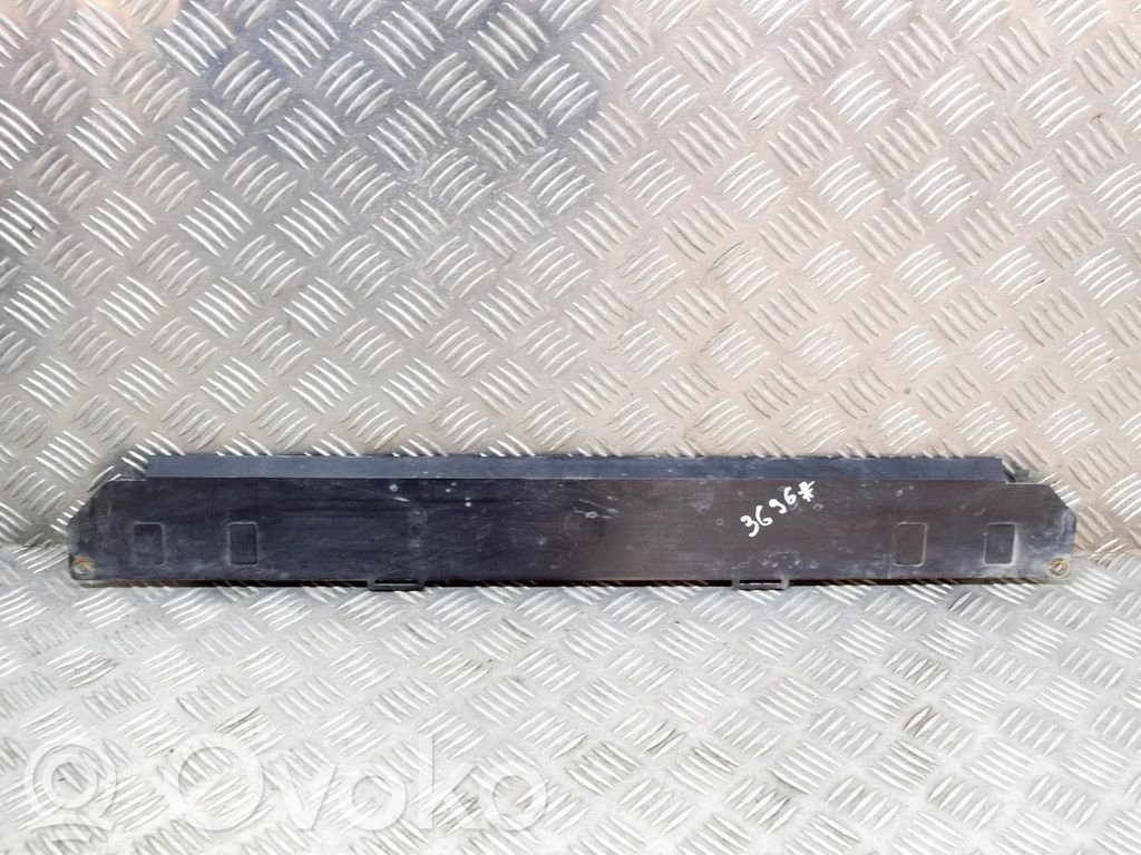 BMW i3 Laikiklis radiatorių panelės (televizoriaus) 