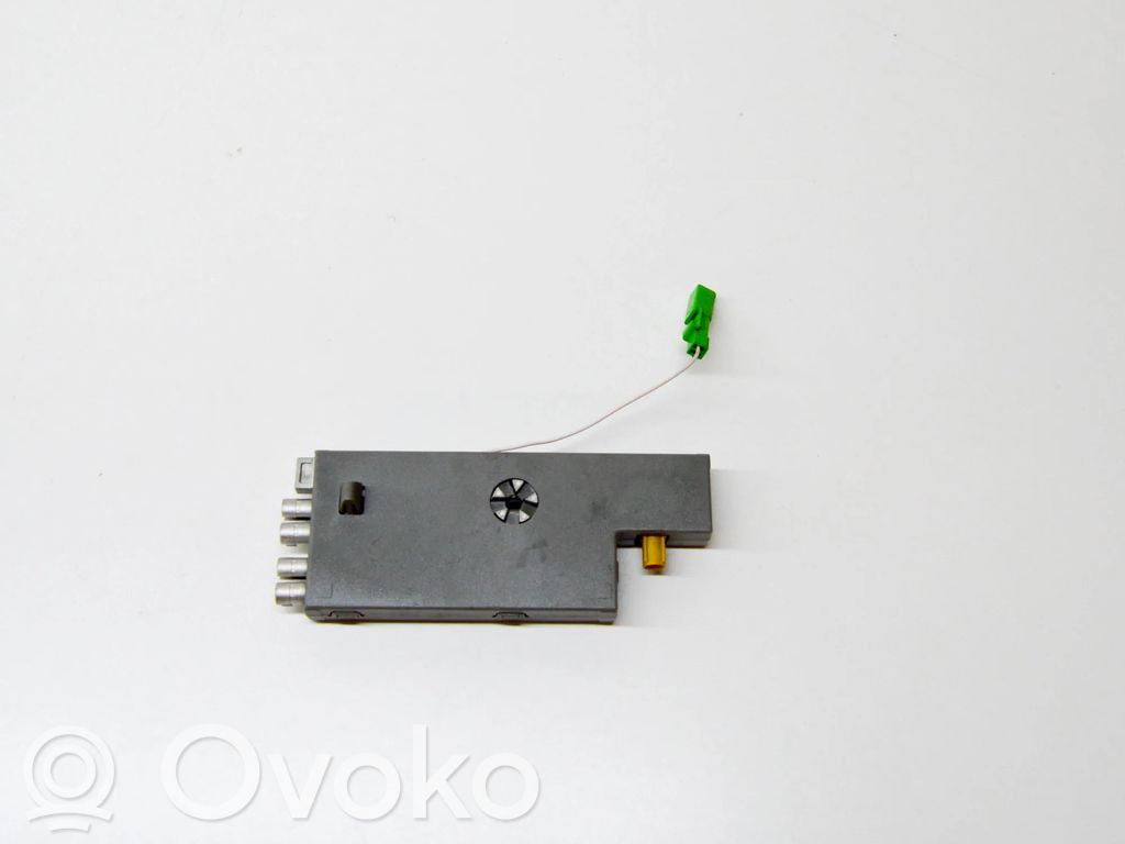 Volvo XC60 Antenos stiprintuvas 