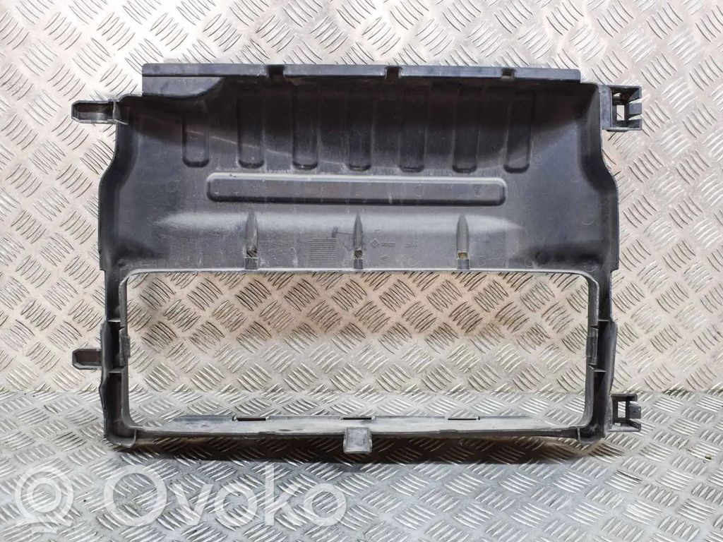 Renault Zoe Wlot / Kanał powietrza intercoolera 