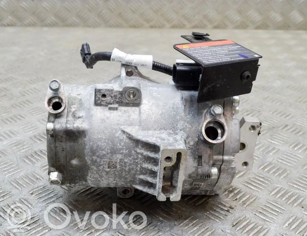 Kompresor / Sprężarka klimatyzacji A/C   00000700,240415SH0A,926005SA00