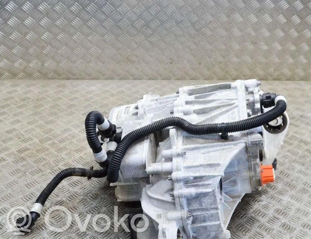 Silnik   108569320F,111742800G,112096020G