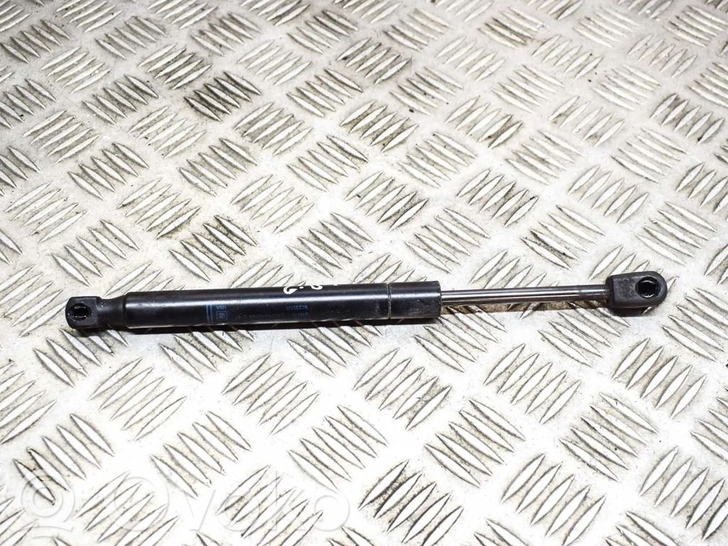 Chevrolet Camaro Tailgate/trunk strut/damper 