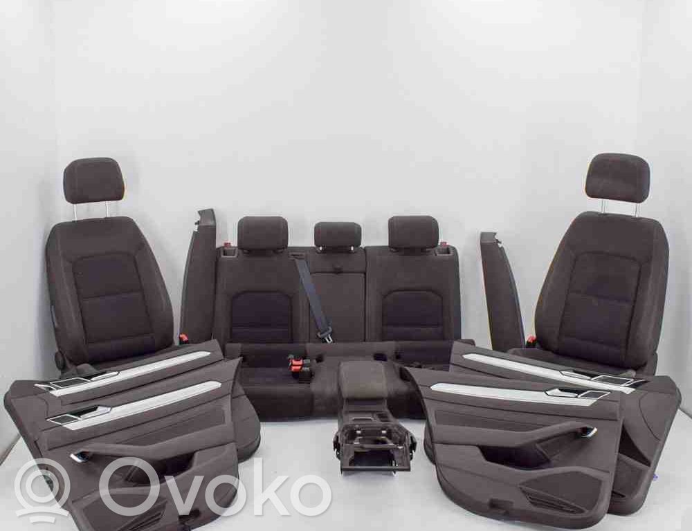 Volkswagen PASSAT B8 Tapicerka / Komplet 