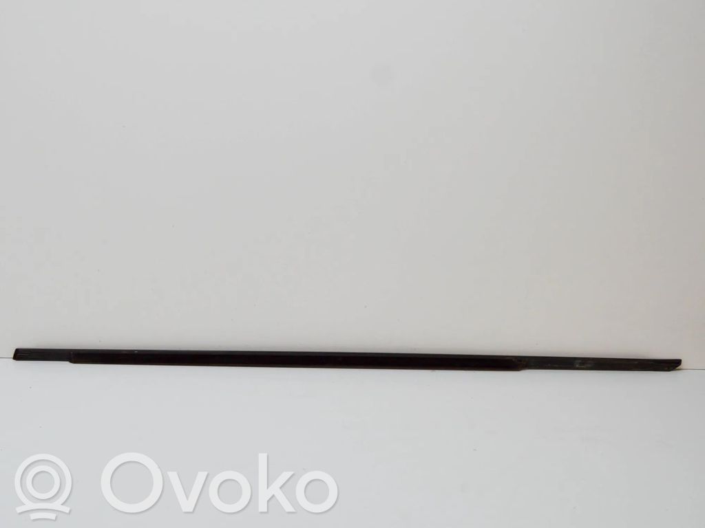 BMW 3 F30 F35 F31 Listwa / Uszczelka szyby drzwi przesuwanych 
