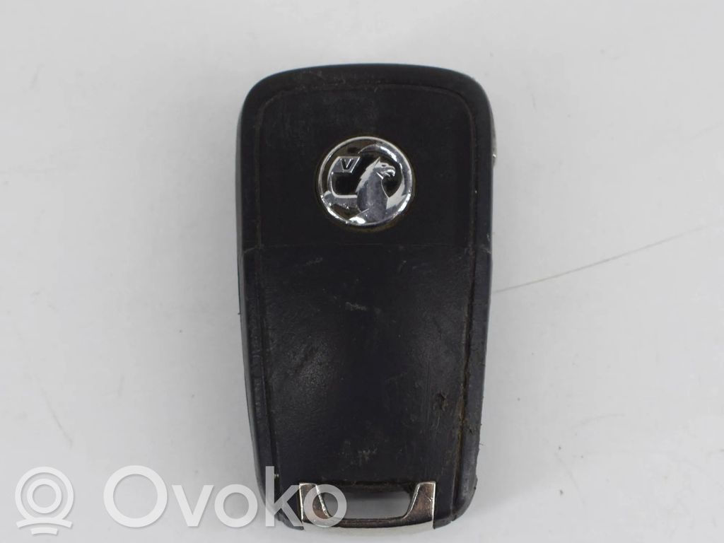 Opel Corsa F Virta-avain/kortti 