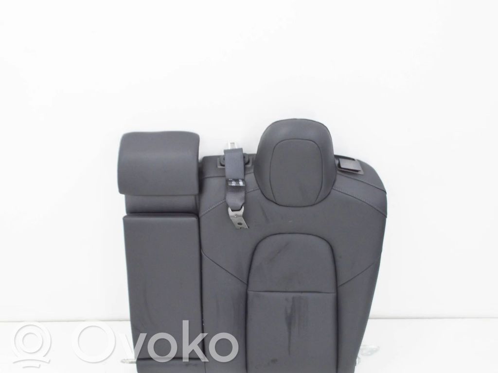 Tesla Model 3 Takaistuin 
