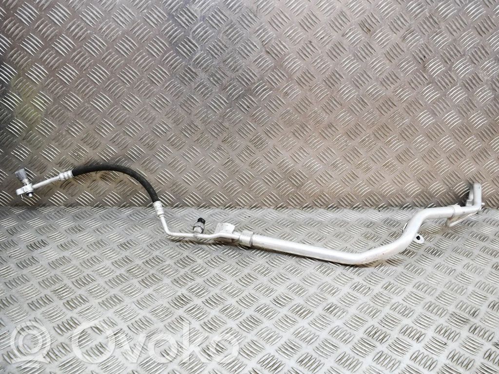 BMW X3 G01 Ilmastointilaitteen putki (A/C) 