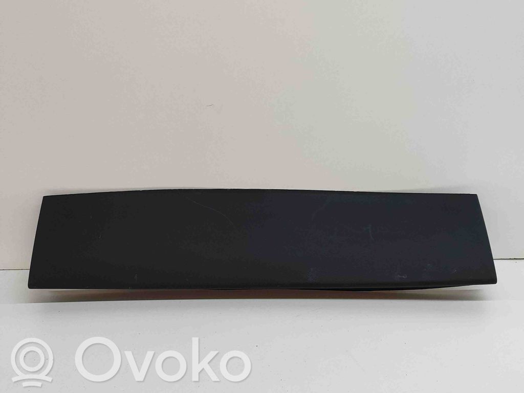 Poszycie / Tapicerka tylnej klapy bagażnika   LJ8BR42456AD