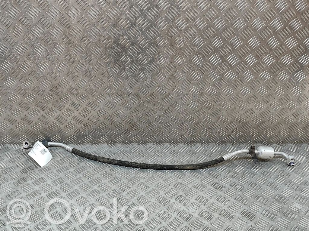 Ilmastointilaitteen putki (A/C)   9291273