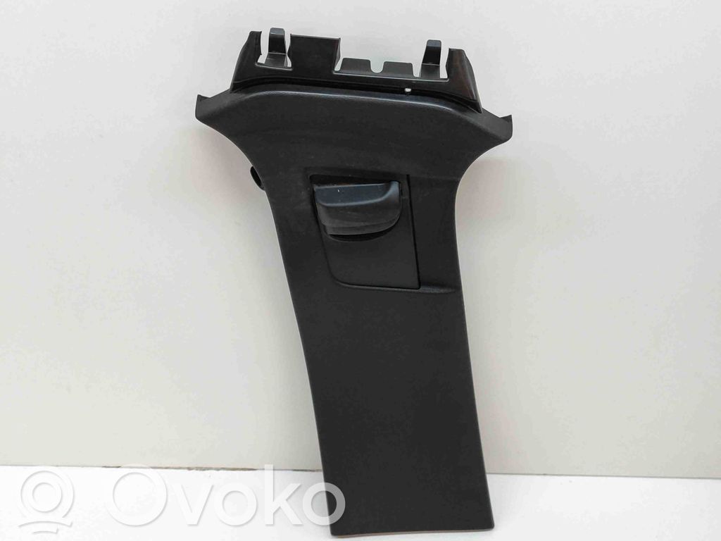 Volvo XC40 Osłona dolna słupka / B 