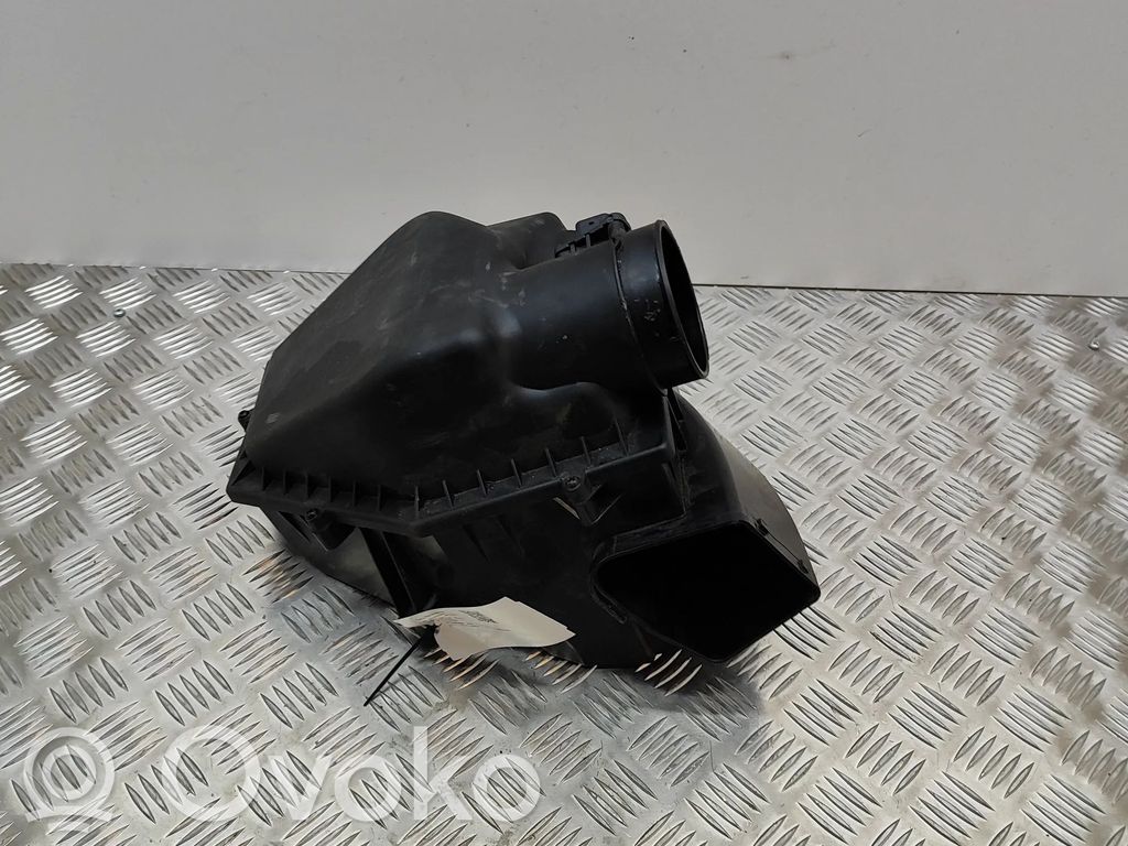 BMW 5 G30 G31 G38 Obudowa filtra powietrza 