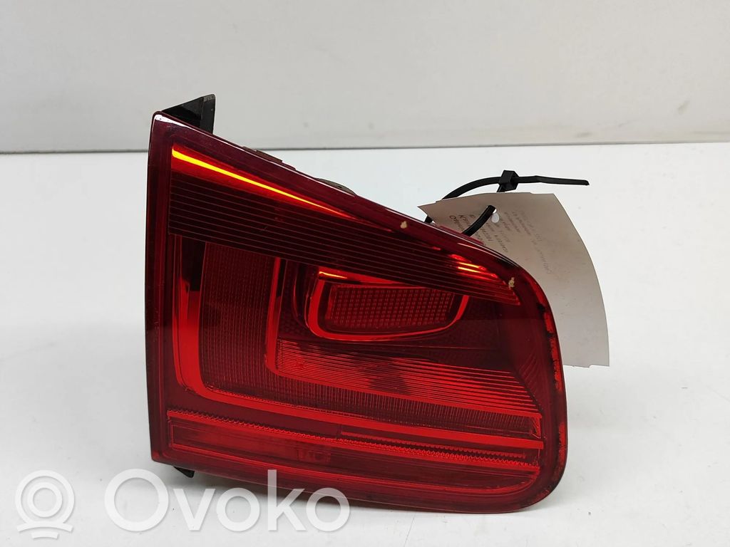 Volkswagen Tiguan Lampy tylnej klapy bagażnika 