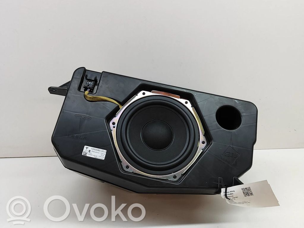 Subwoofer   105008500D
