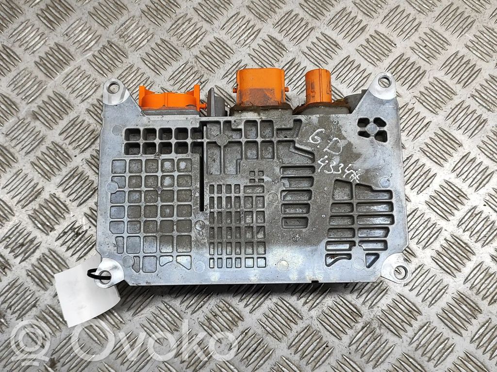 Mercedes-Benz EQB Convertisseur / inversion de tension inverseur 