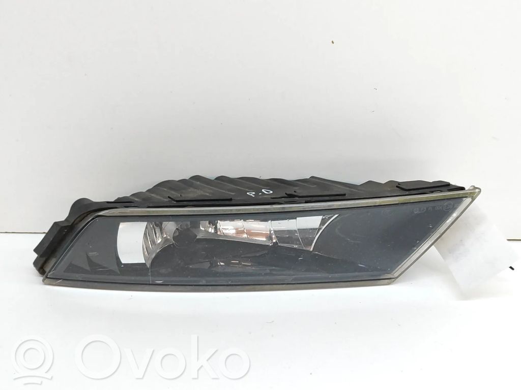 Skoda Superb B8 (3V) Światło przeciwmgłowe przednie 