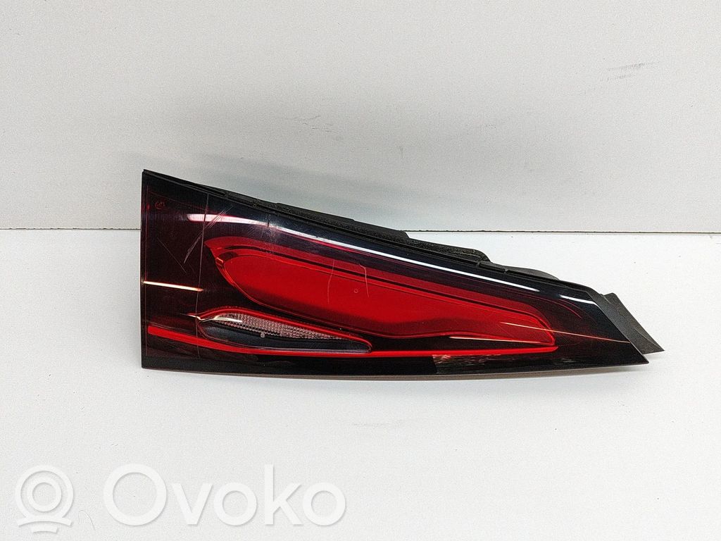 Mercedes-Benz GLC C254 Lampy tylnej klapy bagażnika 