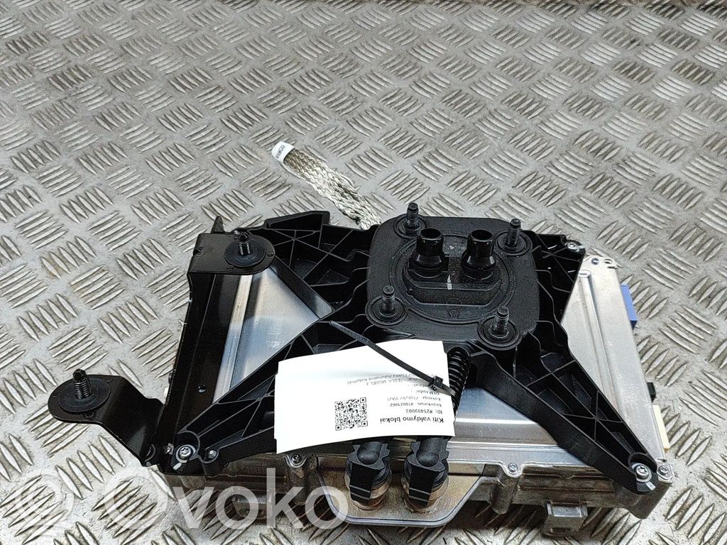 Tesla Model 3 Sonstige Geräte 