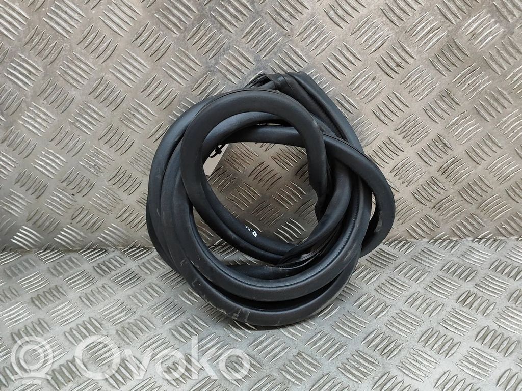 Uszczelka drzwi   6786202340