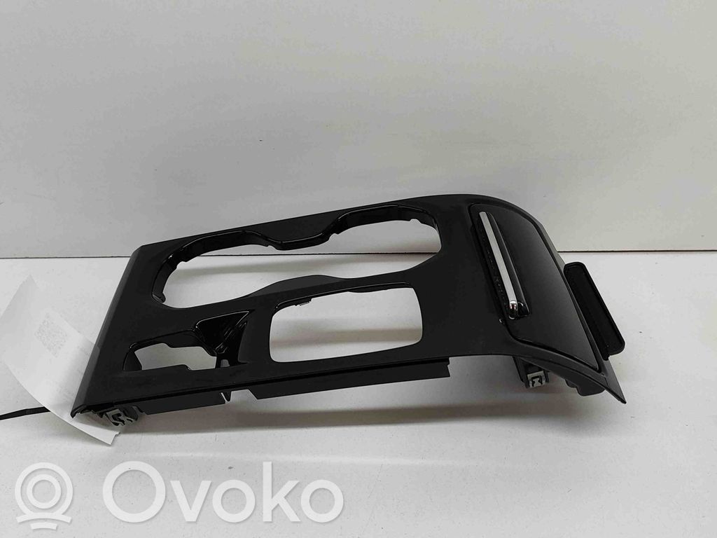 Volvo XC40 Autres éléments de console centrale 