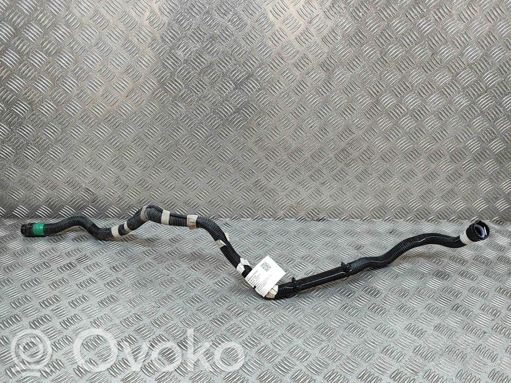 Tesla Model 3 Tubo flessibile del liquido di raffreddamento del motore