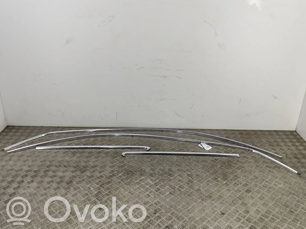Dachzierleiste   8V3853345,8V3853345B,8V3853346,8V3853703A,8V3853704A
