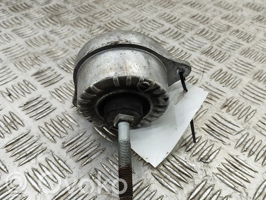 Porsche 911 996 Engine mount bracket 