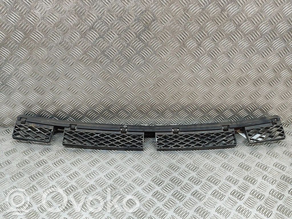 Volkswagen Touareg II Staffa di rinforzo montaggio del paraurti posteriore