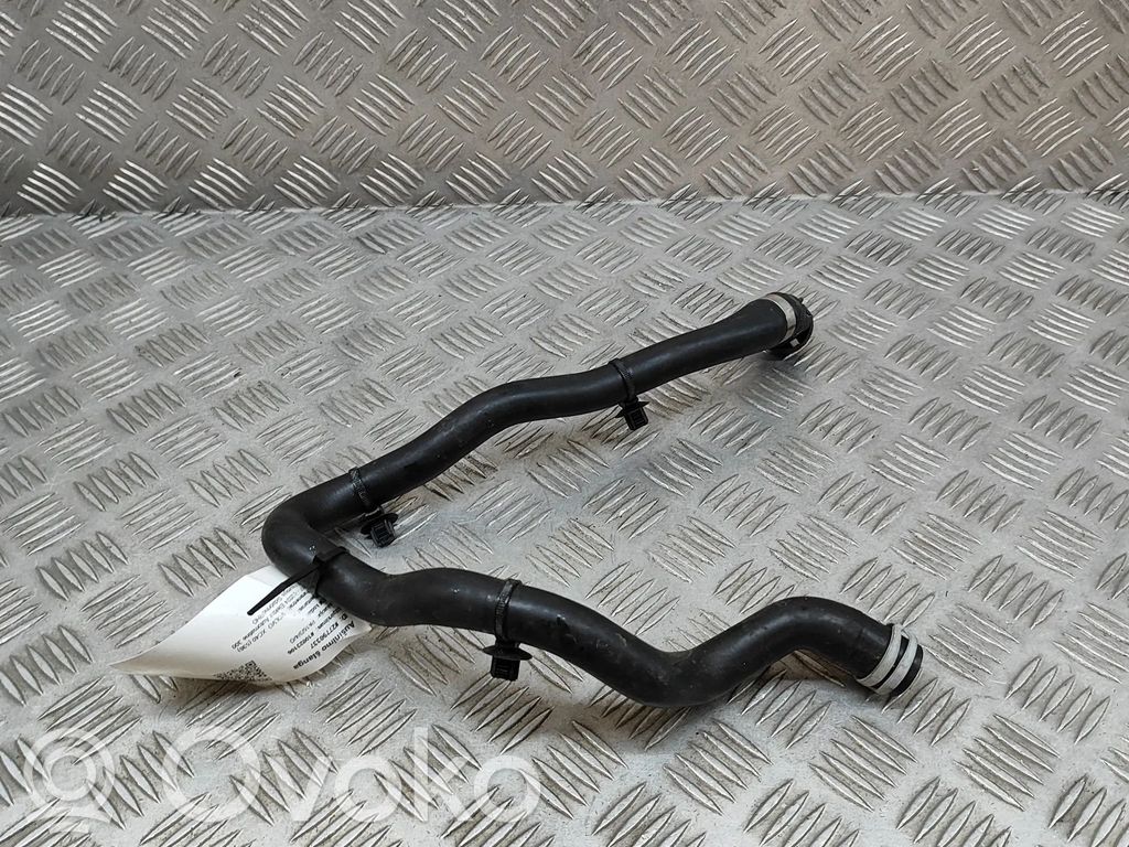 Volvo XC40 Przewód / Wąż chłodnicy