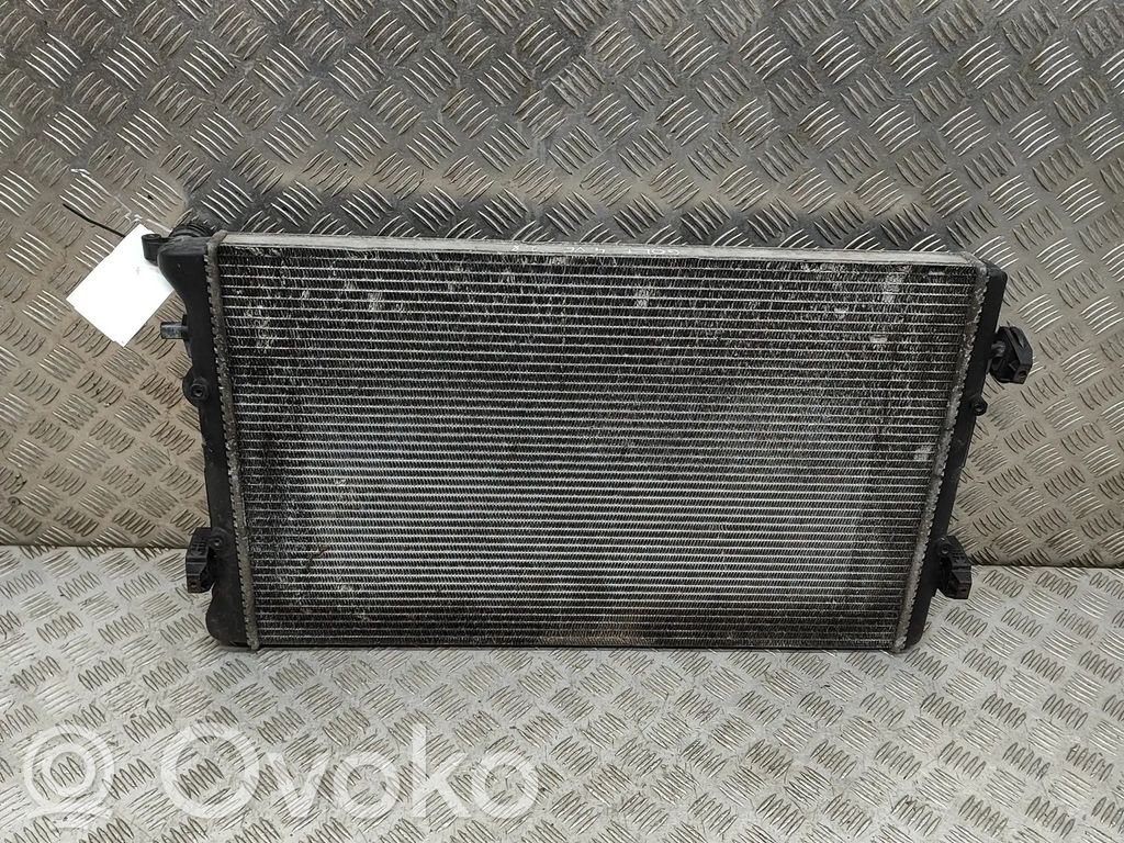 Volkswagen Golf IV Coolant radiator 