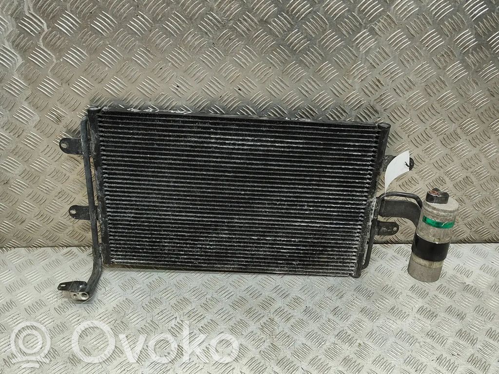 Skraplacz / Chłodnica klimatyzacji   1J0820191F,1J0820413N