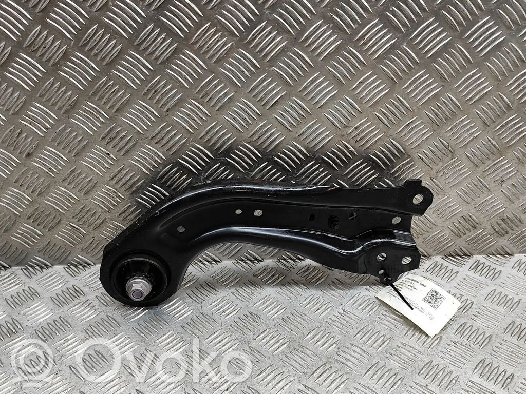 Lexus UX Querlenker Achsschenkel hinten 