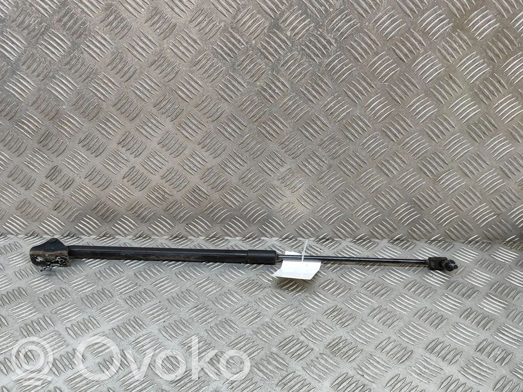 KIA Xceed Tailgate/trunk strut/damper 