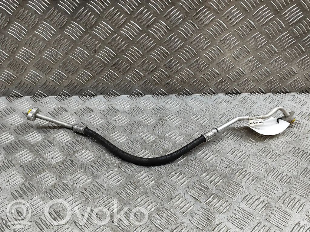 Volvo S90, V90 Ilmastointilaitteen putki (A/C) 