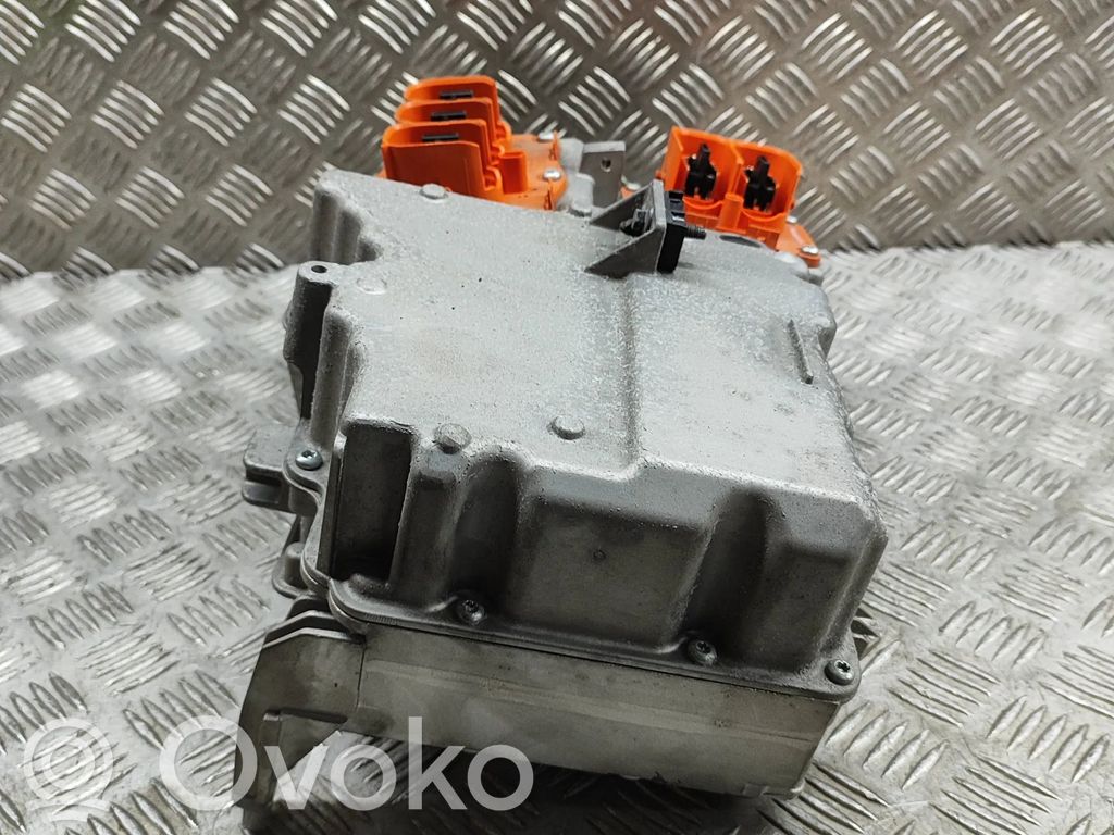 Volvo S90, V90 Inversor/convertidor de voltaje 