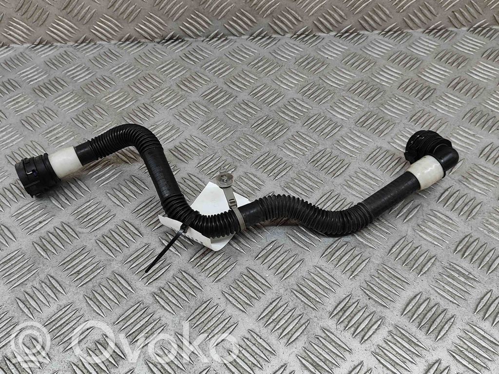 Tesla Model 3 Caurulīte (-es) / šļūtene (-es) 