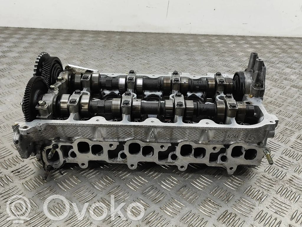 Engine head   R2AA10100