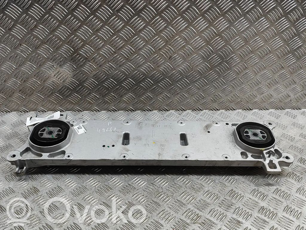 Peugeot 3008 III Engine mounting bracket 