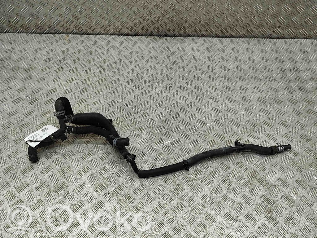 Audi e-tron Engine coolant pipe/hose 