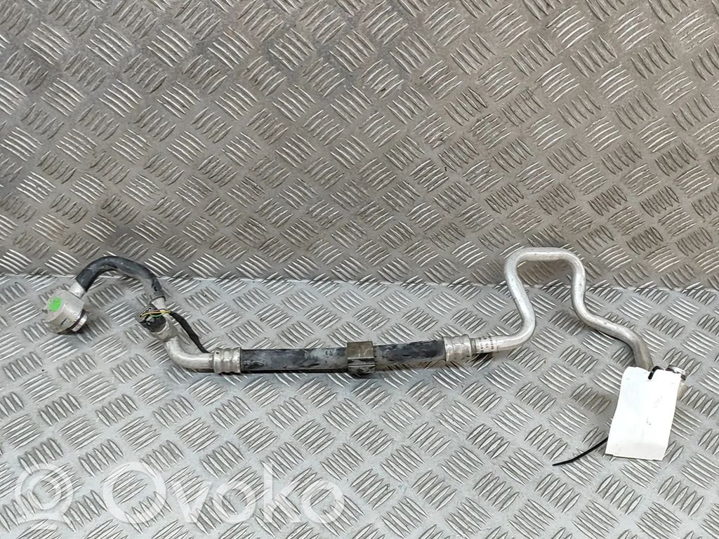 Tuyau de climatisation   4KE816743F