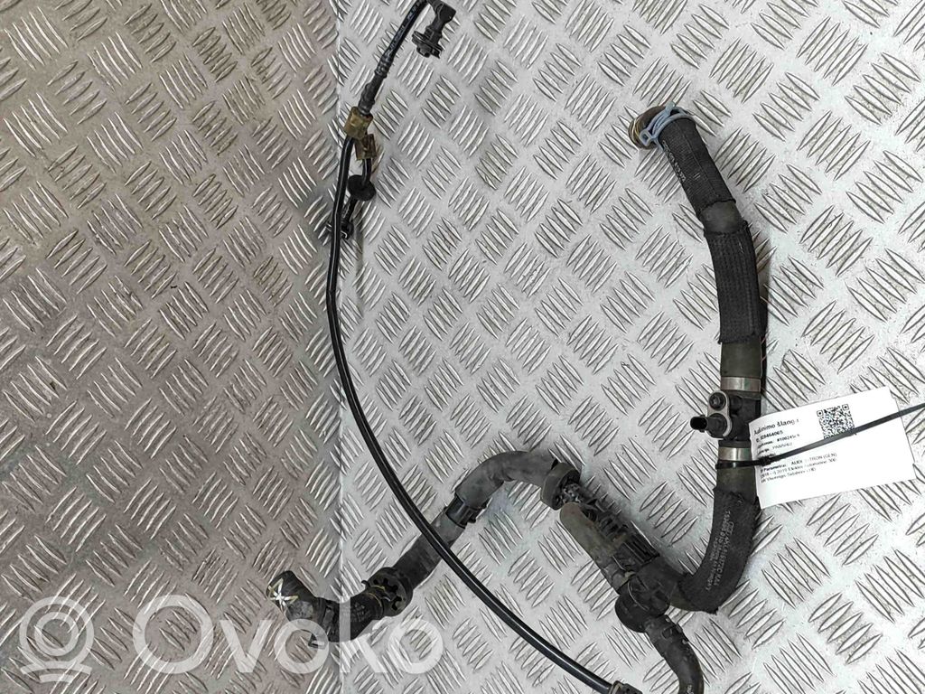 Audi e-tron Engine coolant pipe/hose 