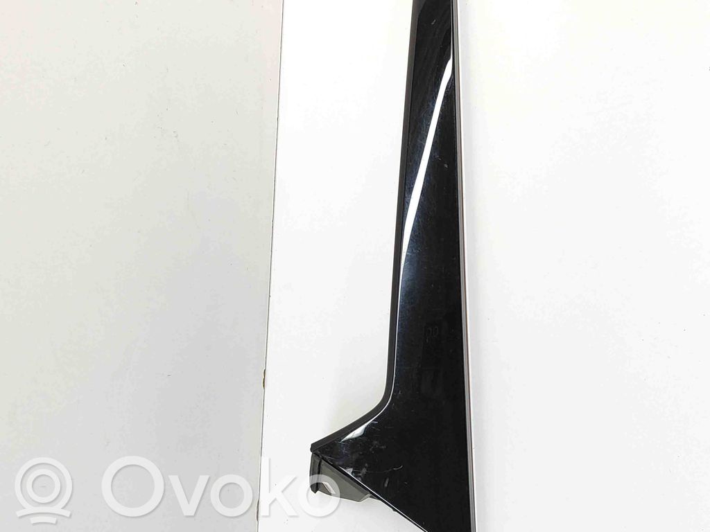 Audi e-tron Tailgate trim 
