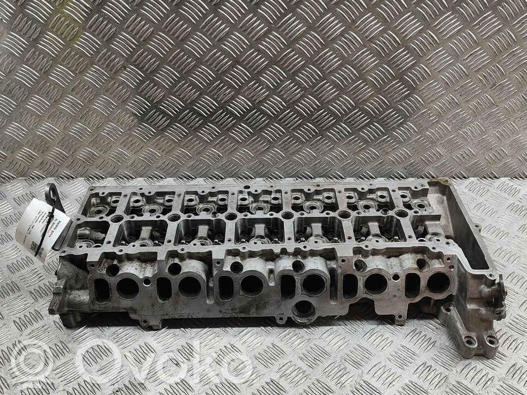 BMW 3 E90 E91 Engine head 