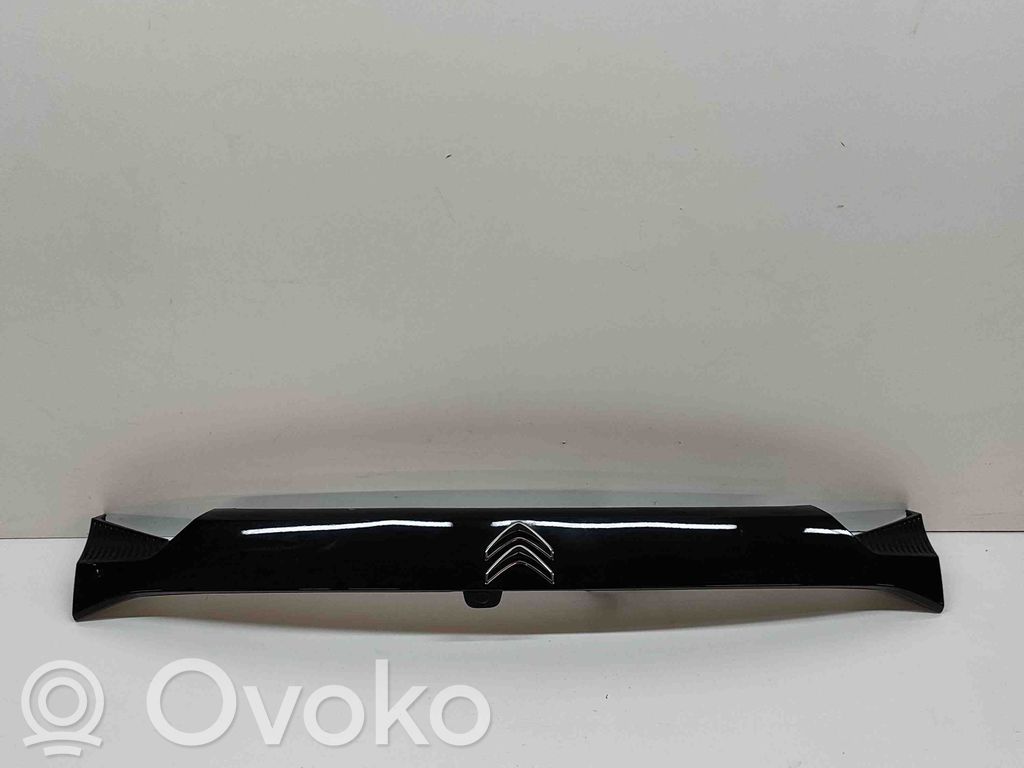 Citroen C4 III e-C4 Listwa oświetlenie tylnej tablicy rejestracyjnej 
