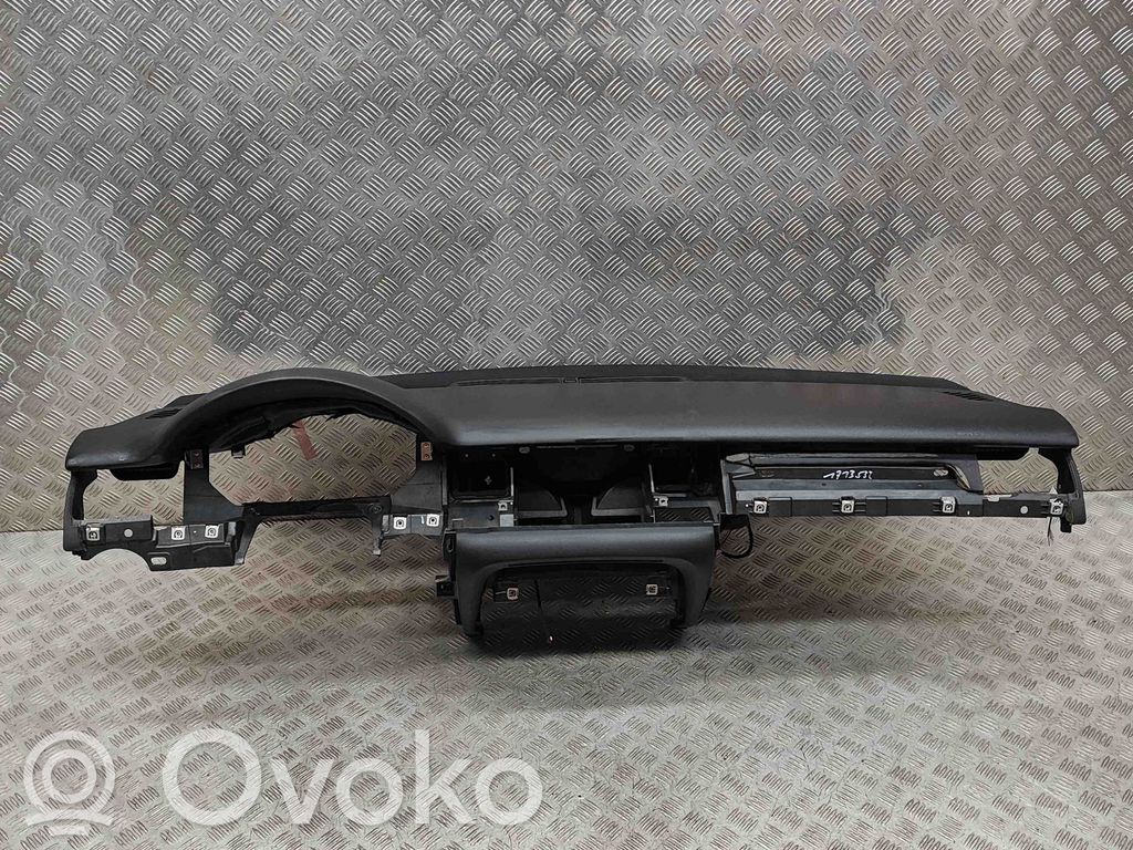 Panelė   4E1857003D