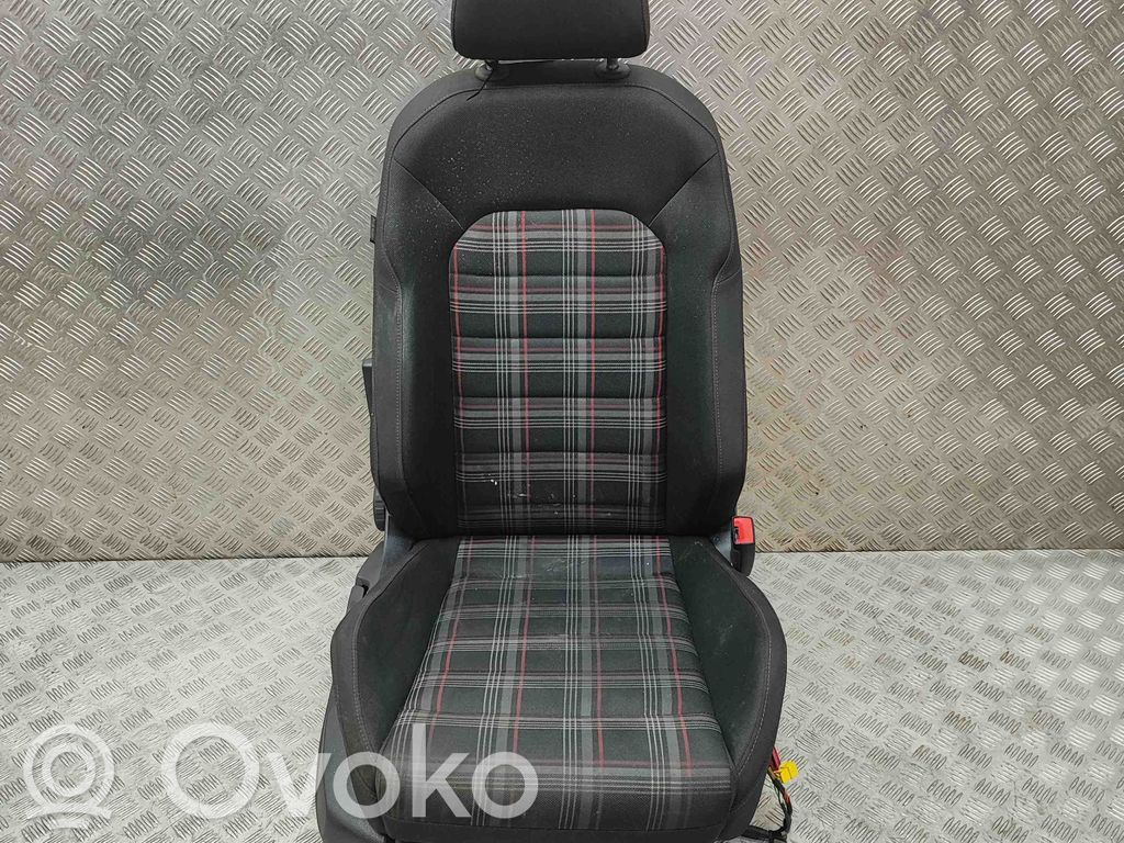 Volkswagen Golf VII Etumatkustajan istuin 