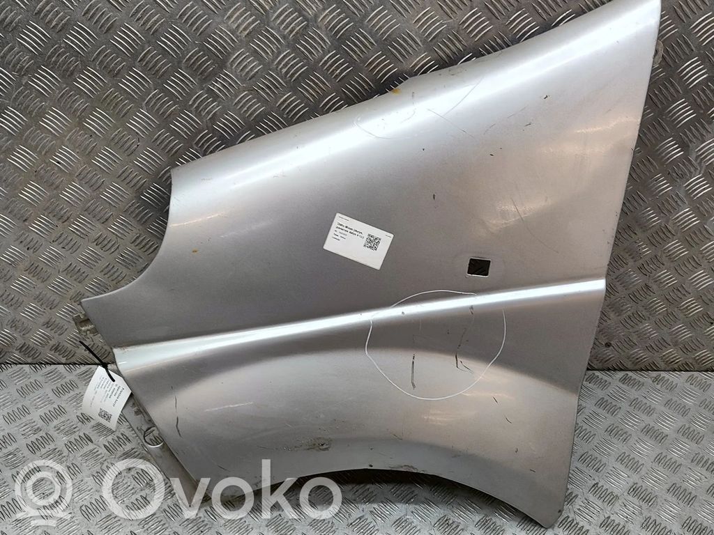 Opel Vivaro Sparnas 