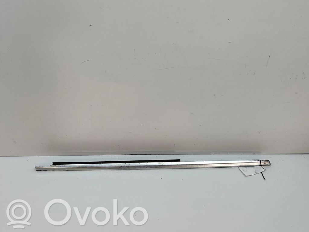 Mercedes-Benz S W126 Ornament geam ușă spate 