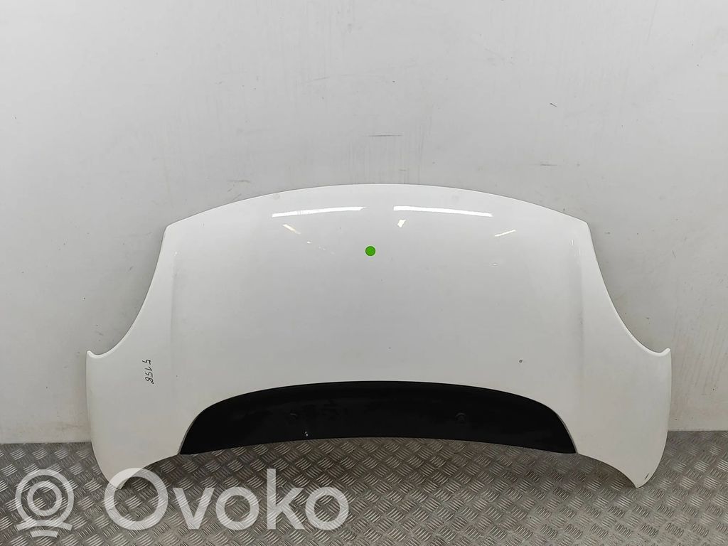 Fiat 500L Konepelti 