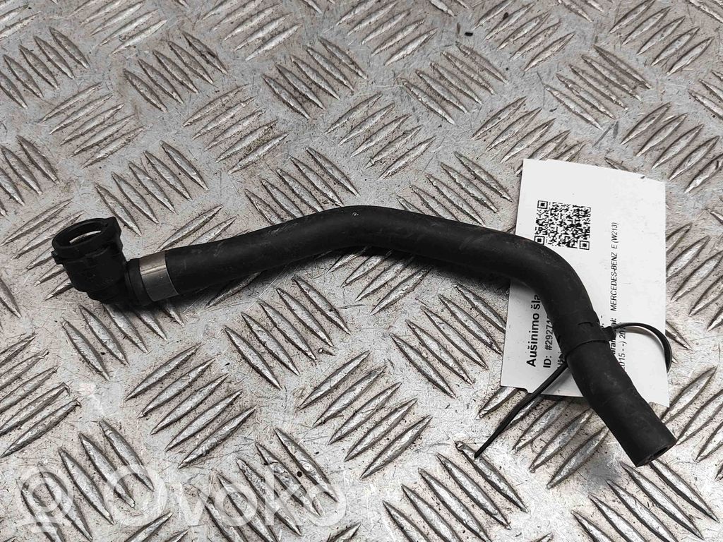 Mercedes-Benz E W213 Conductă/furtun lichid de răcire motor 