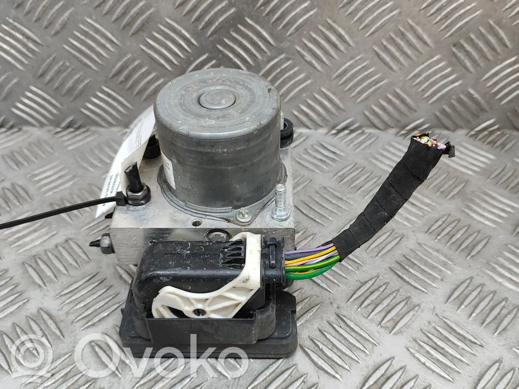 Opel Vivaro Bomba de ABS 